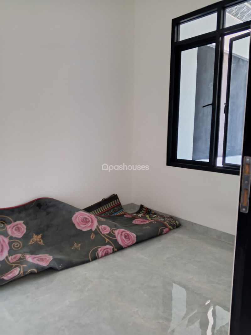 Perumahan Bukit Waringin, Blok E3 No.8 