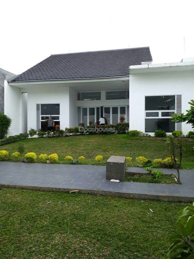 Jalan GOR Barat Pemda
