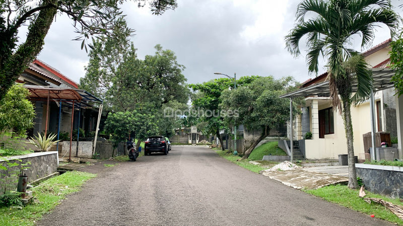 Jalan Bukit Nirwana Raya 1
