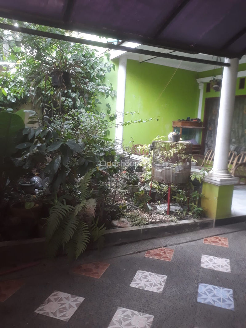 Jalan Pengadegan Timur