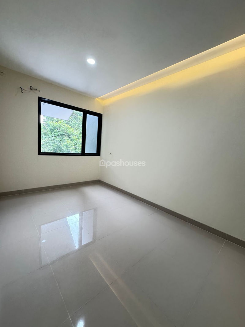 Kencana Loka BSD Blok T1 No.12