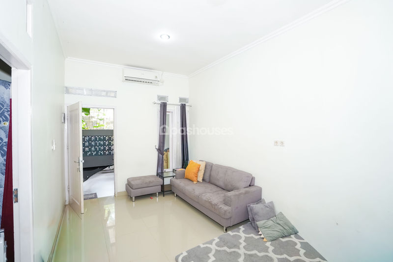 Perumahan Diamond Lake Side Blok G No.6
