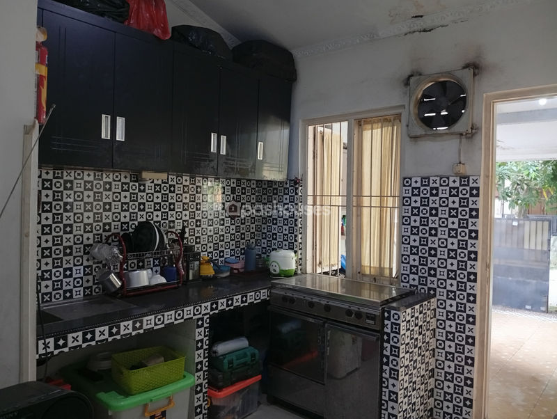 Taman Narogong Indah Blok D142 No.1