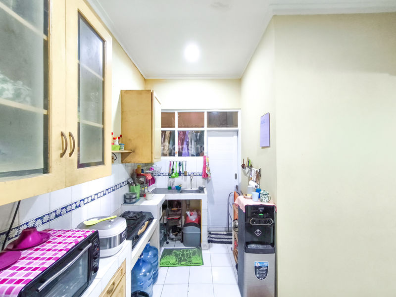 Jalan Villa Dago Tol, Blok D11 No.17