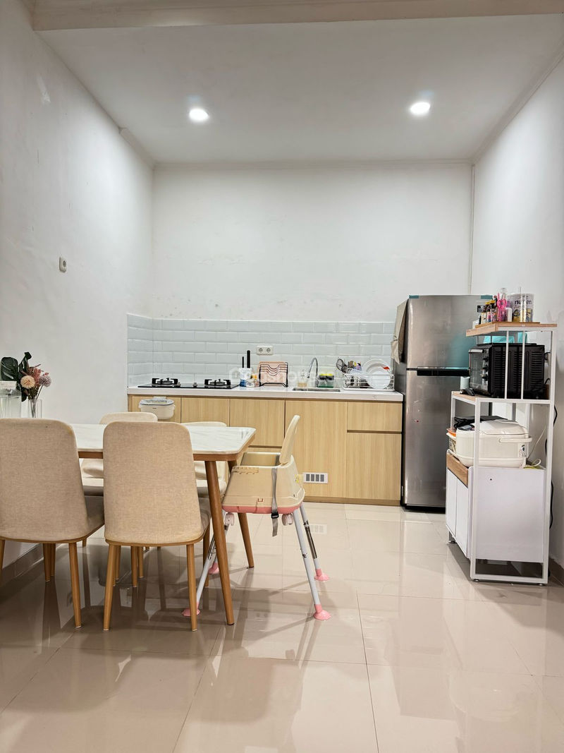 Perumahan Urbana Jatiwaringin Residence Blok D No.6