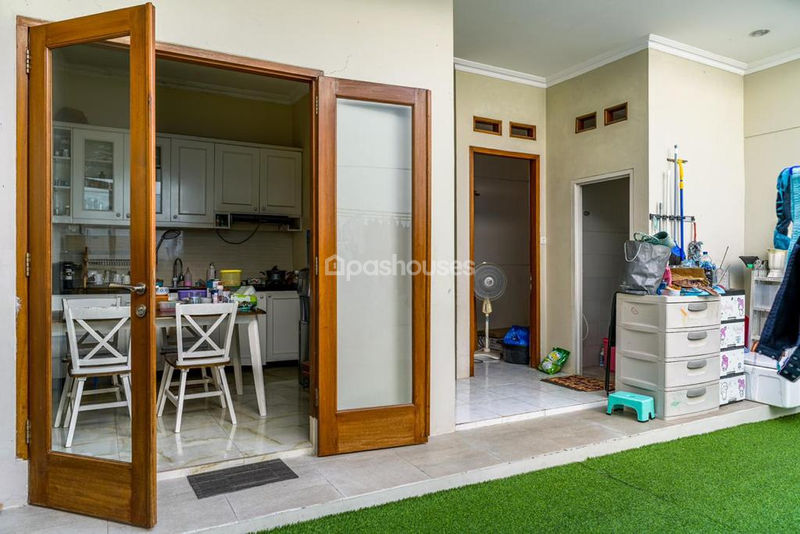 Clover Hill Residence