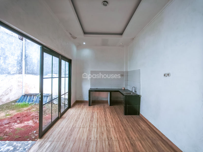 Perumahan Diamond Lake Side Blok Q2 No.9