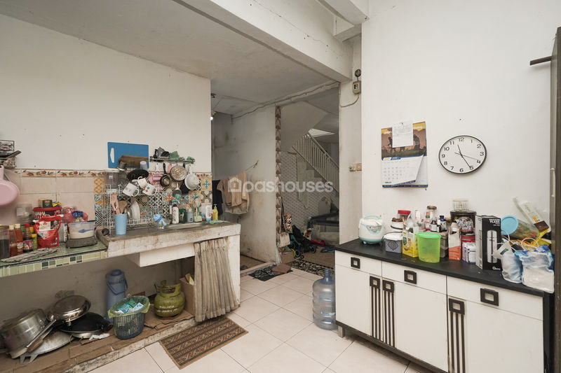 Jalan Padat Karya Gang V No.87