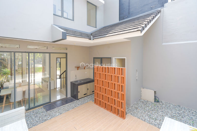 Golden Park 2 Blok R 17