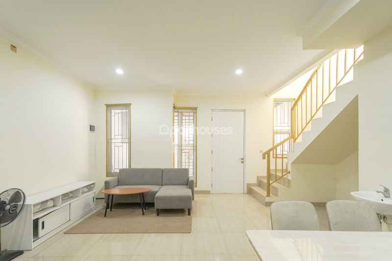 Perumahan Duta Garden Cluster Beverly Hills Blok E4 No.40