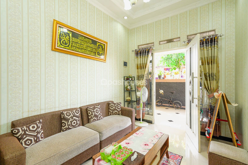 Perumahan Taman Raya Cluster Cendana Blok J8