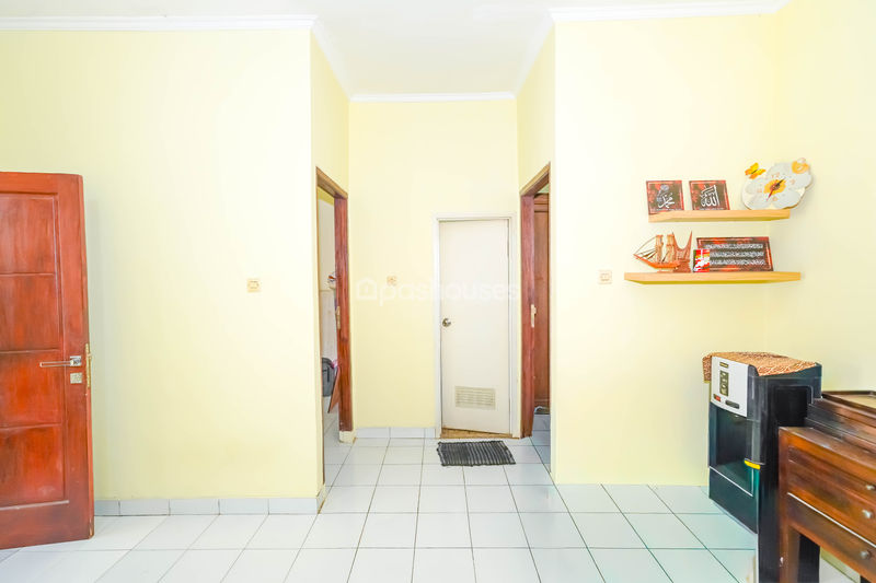 Taman Sawangan Residence Blok B No.12