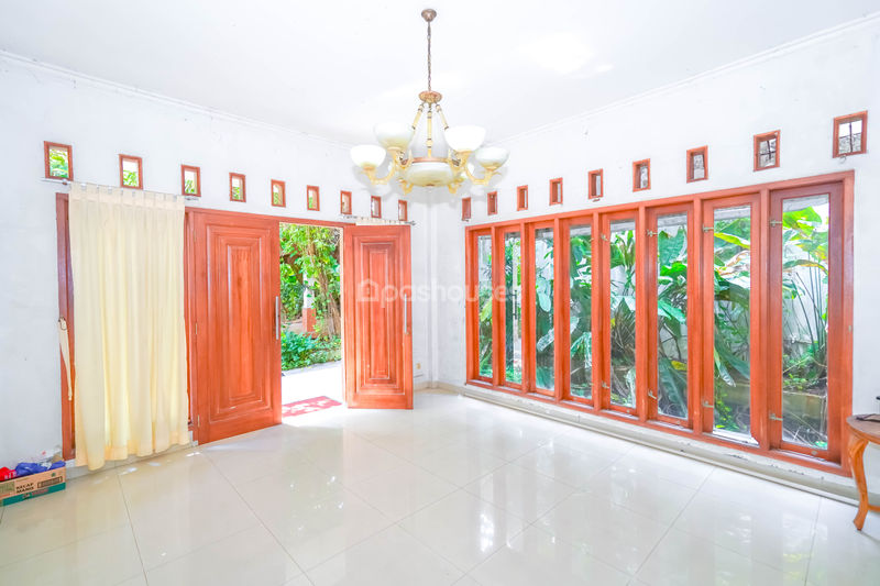 Jalan Raya Depok Sawangan