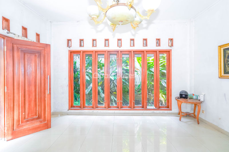 Jalan Raya Depok Sawangan