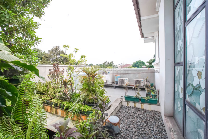 Jalan H. Jian No. 27 Kebayoran Baru