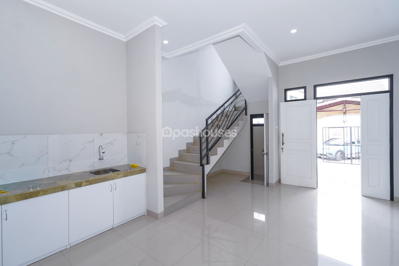 Komplek Megapolitan Cinere Blok J No.334 