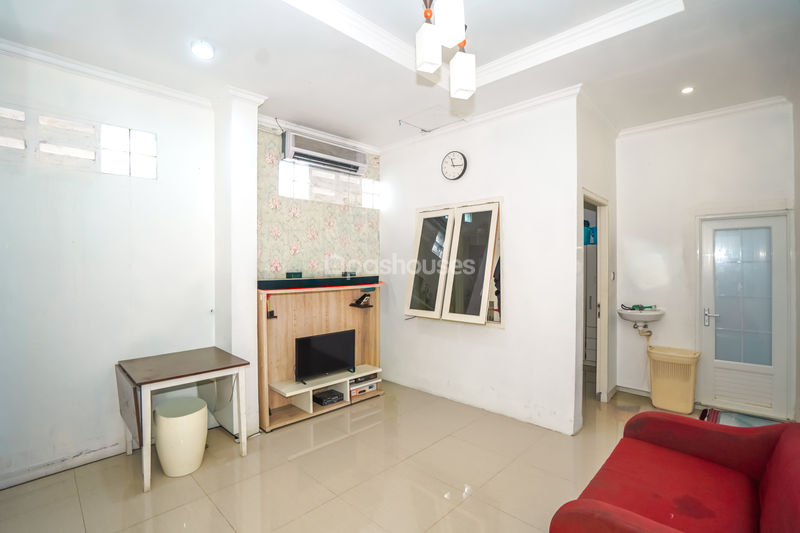 Jalan Perdamaian No.114 Pasar Minggu