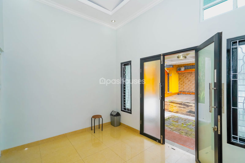 Town House Griya Widya
