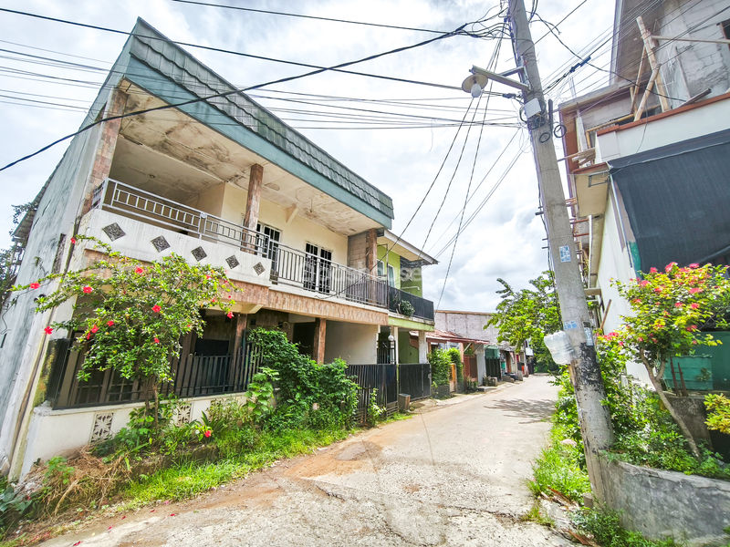 Jalan Kampung Warnasari Blok B No.20