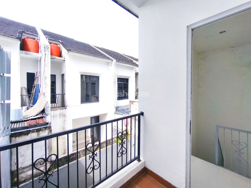 Perumahan Aryana Karawaci Cluster Flora Blok E1 No.6