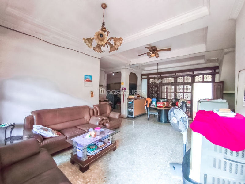 Jalan Markisa Blok E1 No.20-21 Cipayung