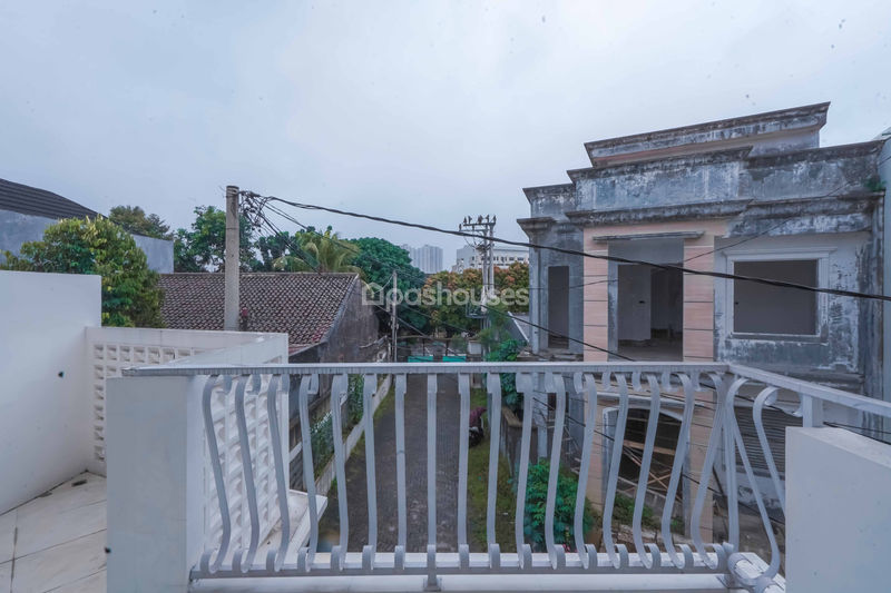 Perumahan Royal Margonda Riverside