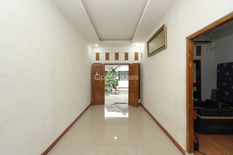 Perum Villa Anggrek Blok C No.20