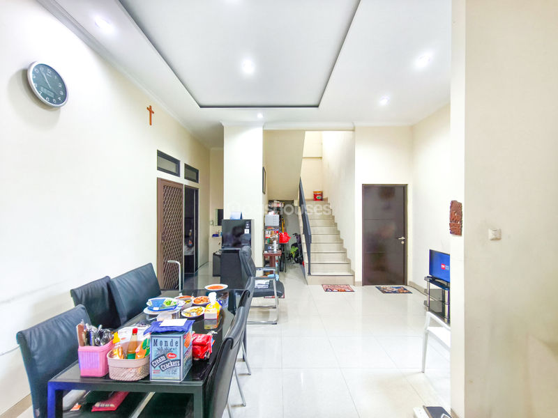 Perumahan Taman Meruya Ilir Blok B3 No.6