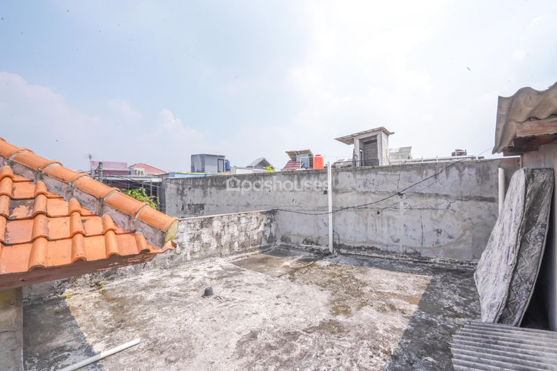 Jalan Monumen Pancasila Sakti Cipayung