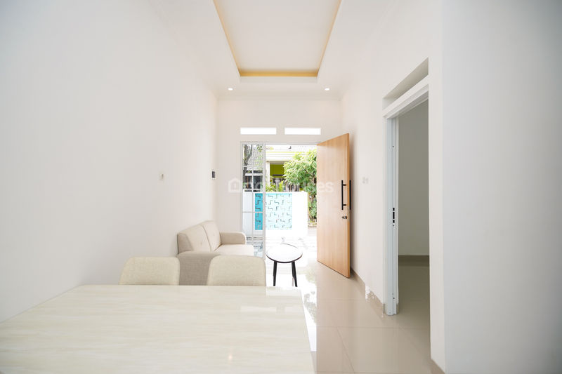 Bekasi Timur Regency Cluster Malachite Blok M8 No.36