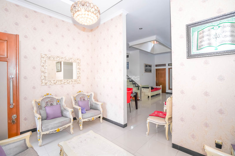 Perumahan Puri Gading Villa Tampak Siring Blok B4