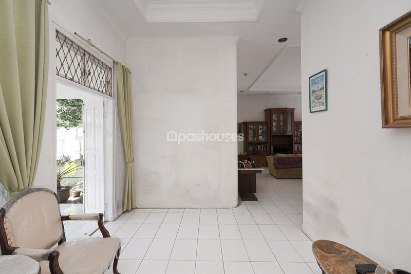Jalan Manunggal II No. 8B, Komplek Kodam Jatiwaringin