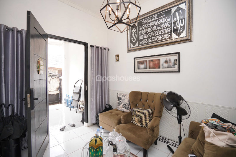 Vila Mutiara Gading 2