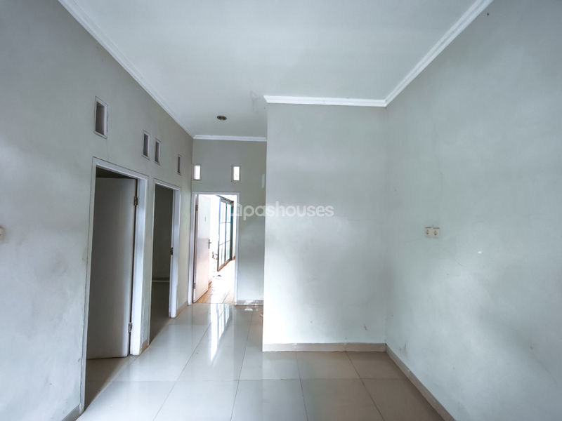 Perumahan Diamond Lake Side Blok Q2 No.9
