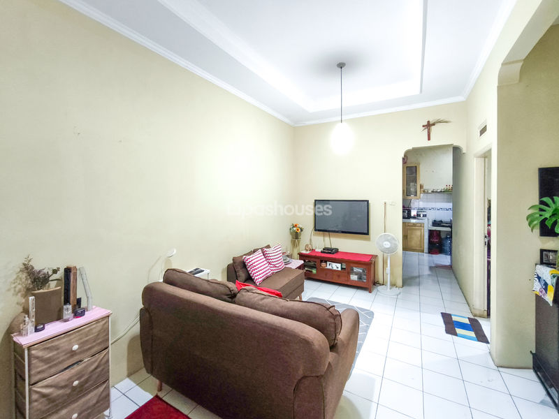 Jalan Villa Dago Tol, Blok D11 No.17