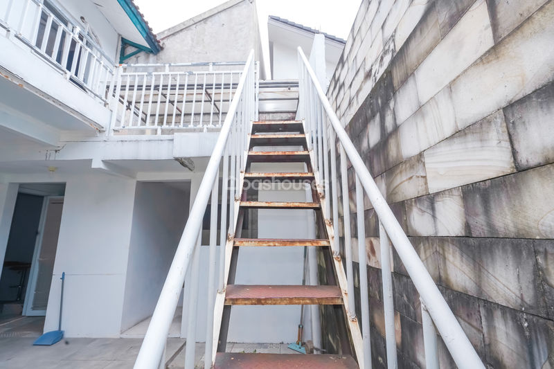 Jalan Lestari VI No.18A
