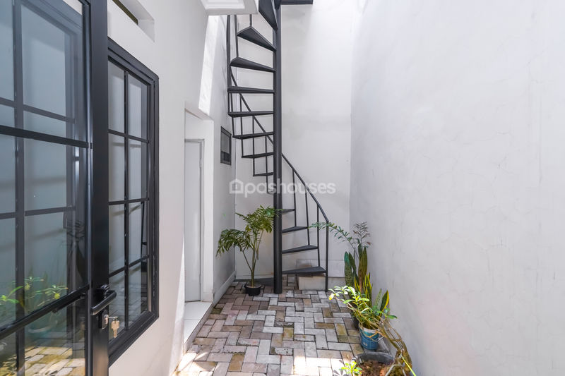 Komplek Megapolitan Cinere Blok J No.334 