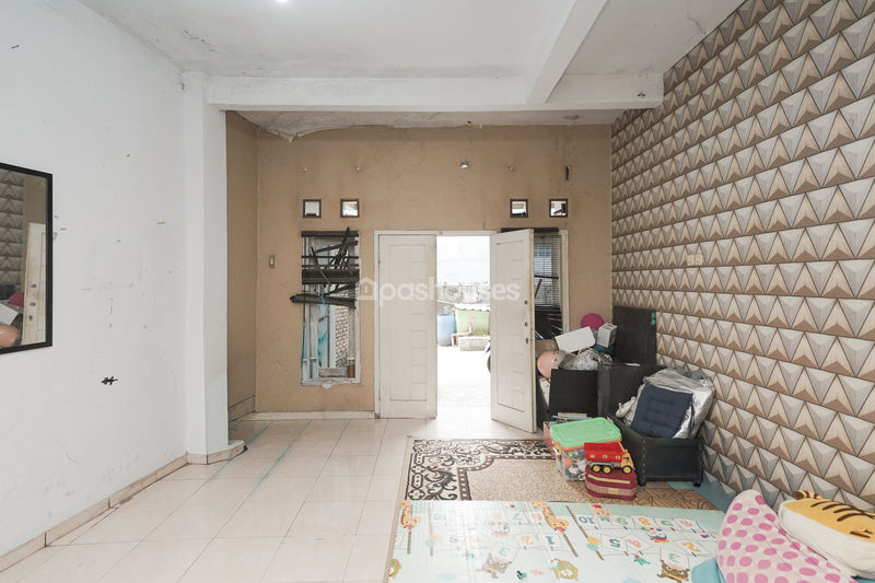 Jalan Padat Karya Gang V No.87