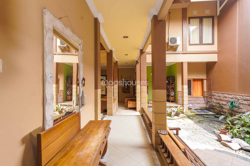 Jalan Mawar No. 9