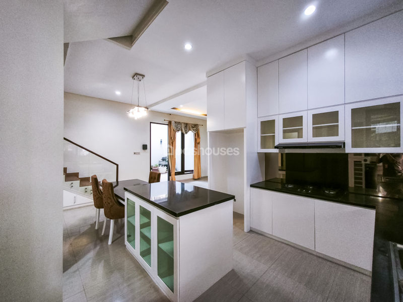 Le Palais Residence Jalan Pinang I Barat No.19B
