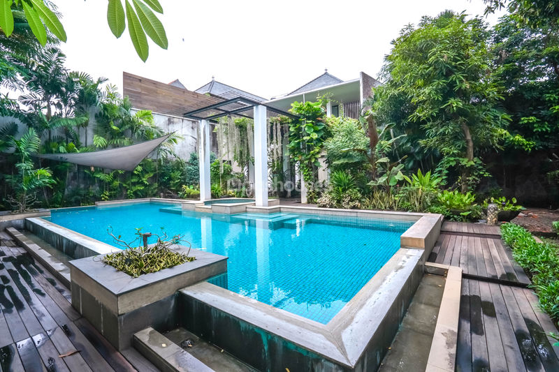 Jalan H. Jian No. 27 Kebayoran Baru