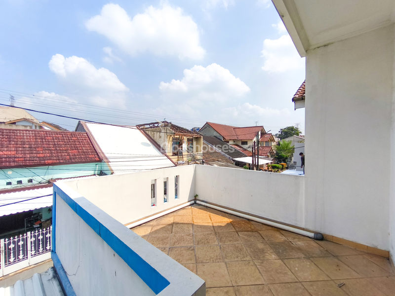 Jalan Cucur Barat Blok B4-25 Pondok Aren