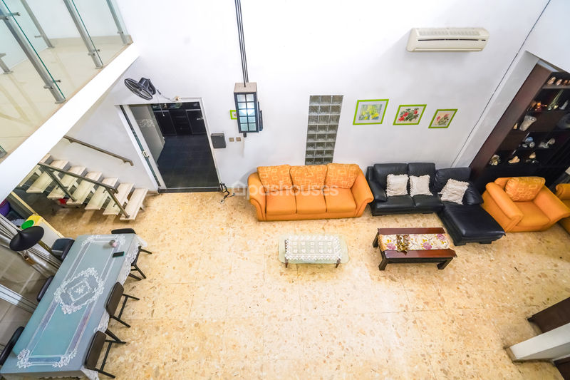 Komplek Tanjung Barat Indah Blok U No.8
