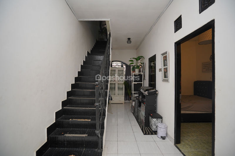 Vila Mutiara Gading 2
