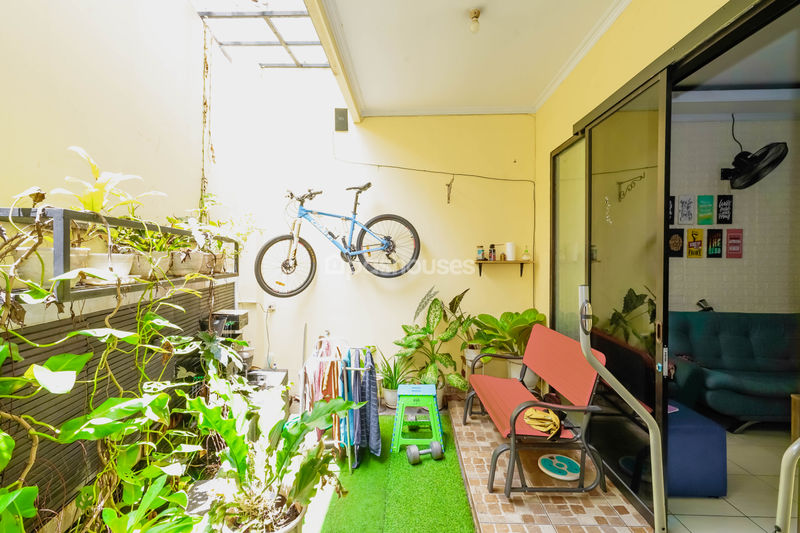 Jalan Tanacimo Depok