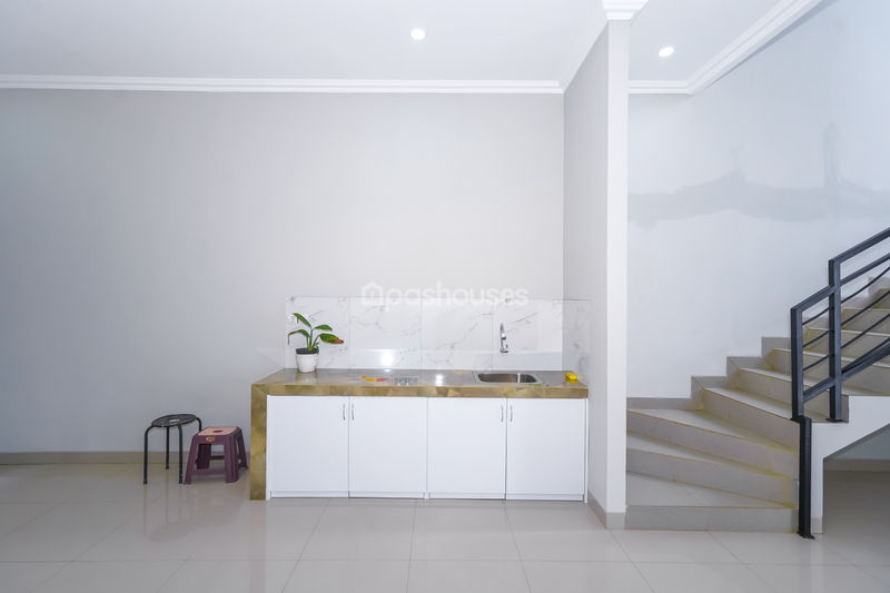 Komplek Megapolitan Cinere Blok J No.334 