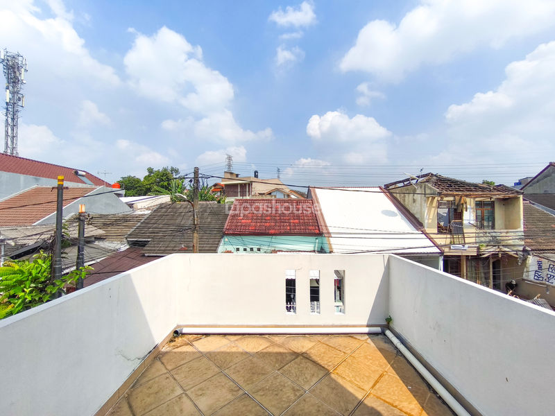 Jalan Cucur Barat Blok B4-25 Pondok Aren