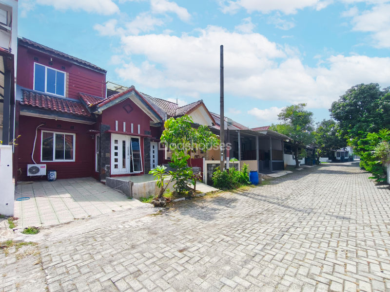 Perumahan Tatya Asri Cluster Baluwarti Blok B3 No.9
