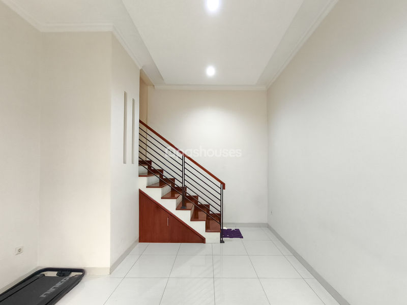 Perumahan Pura Melati Indah Blok F No.8