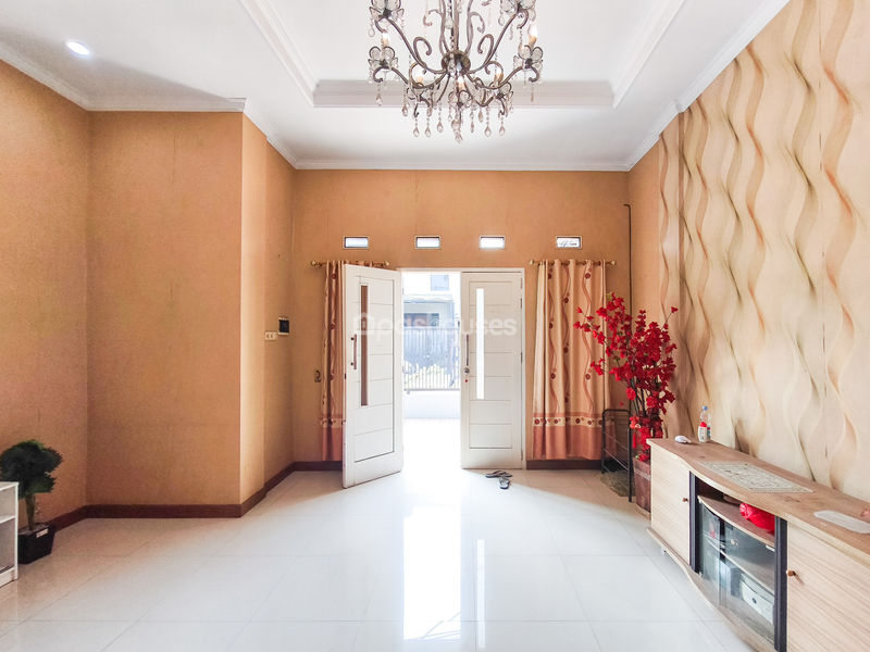 Perumahan Harapan Indah Cluster Boulevard Hijau Blok F3 No.12A